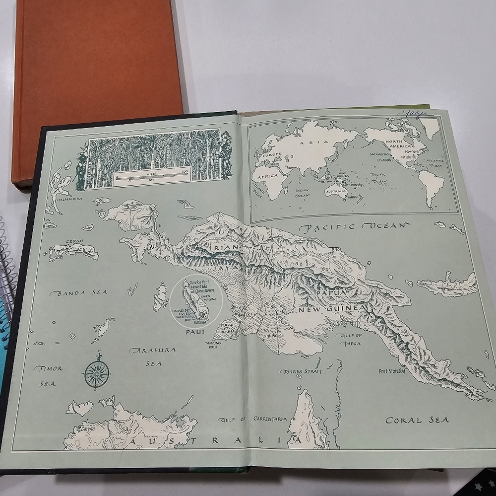 Vintage Pretty Book Set - Picture 7 of 7